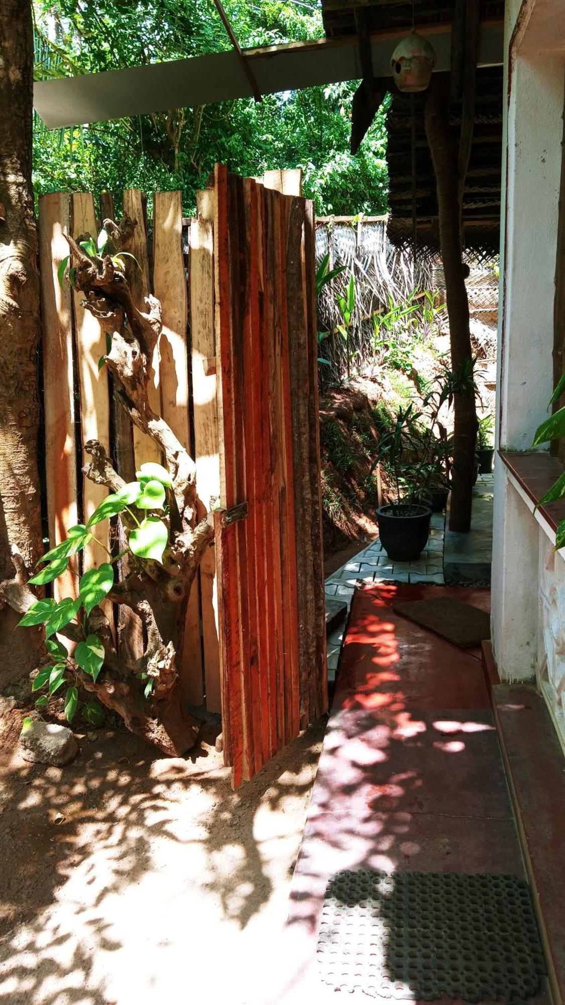 Venora Hiriketiya Bed & Breakfast Dikwella Ngoại thất bức ảnh